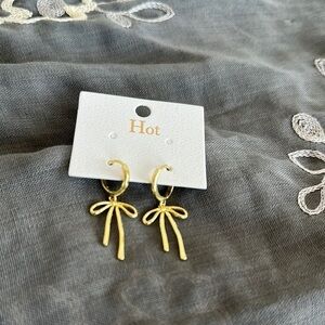 Gold Bow Earrings